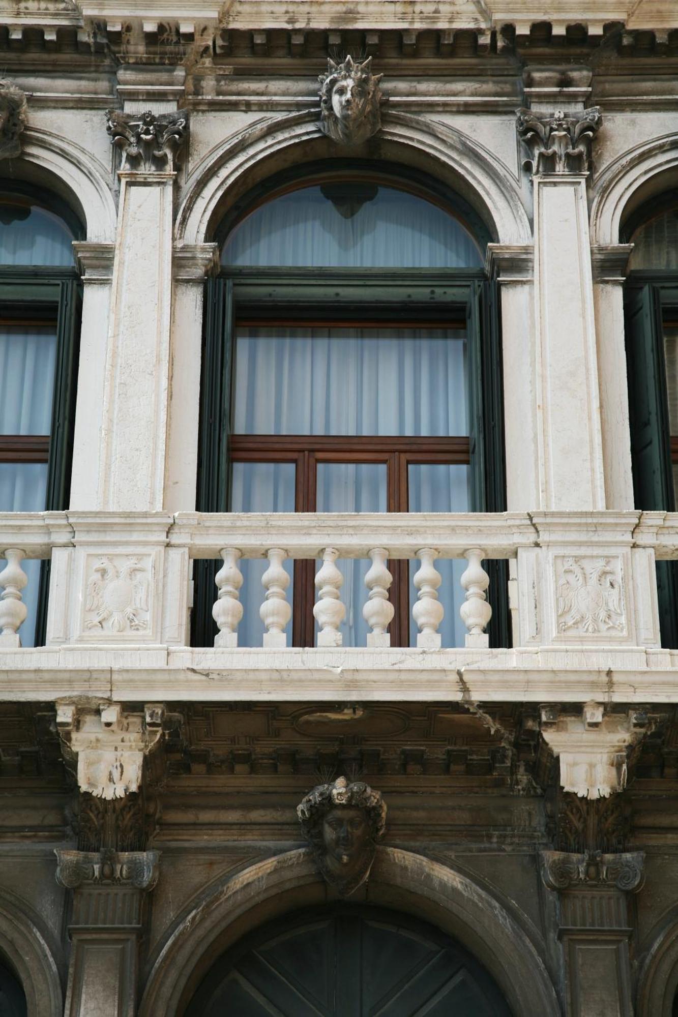 Ca Lezze Bell'Appartamento Nel Cuore Di Venezia Екстериор снимка